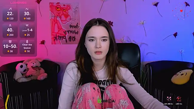 liana_kisses webcam