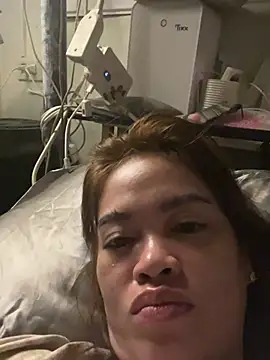 pinay4uwithagoodheart live cam on StripChat