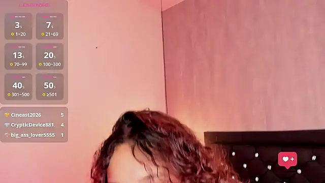 curly_babe live cam on StripChat