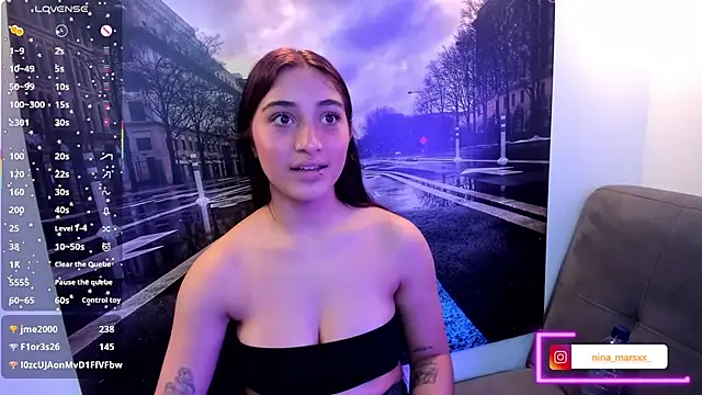 Nina-Mars live cam on StripChat
