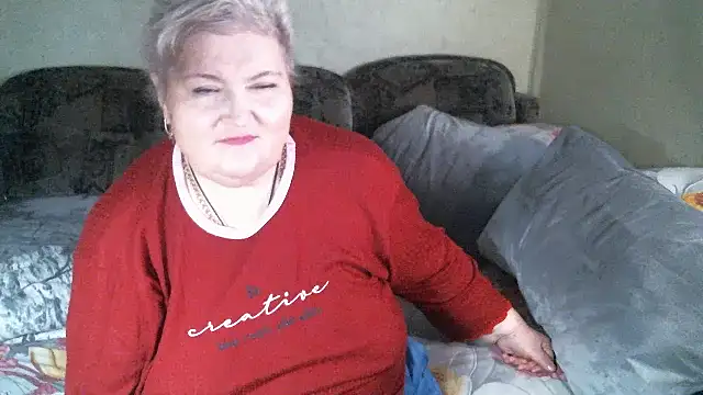 Lana555 live cam on StripChat