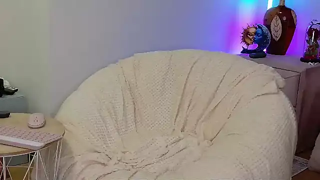 CrissySmile webcam