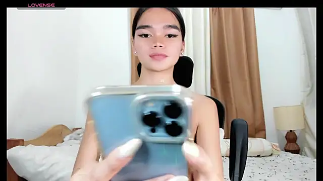 kendall_petite18 webcam