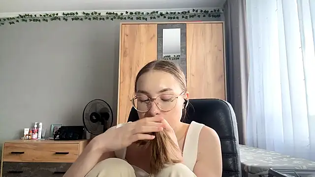 Milaissocute webcam