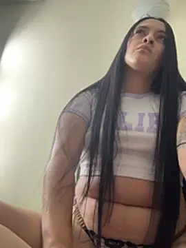 marianm29-1 live cam on StripChat