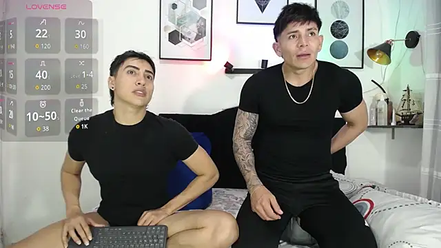 Thomas_and_lyan live cam on StripChat