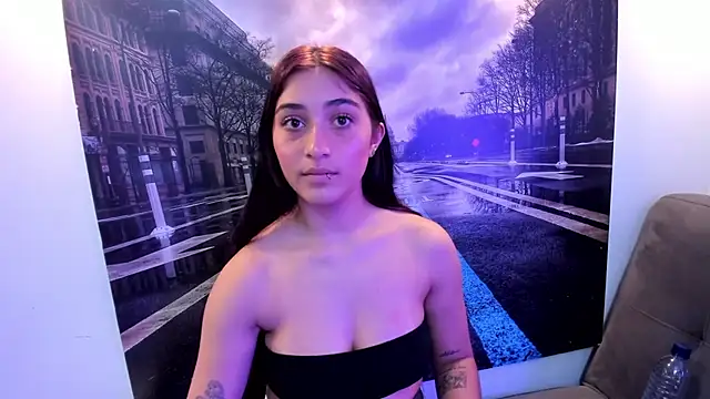 Nina-Mars live cam on StripChat