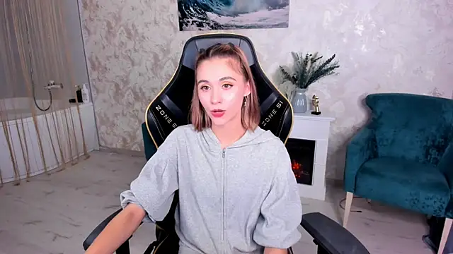 EllaCurtis webcam