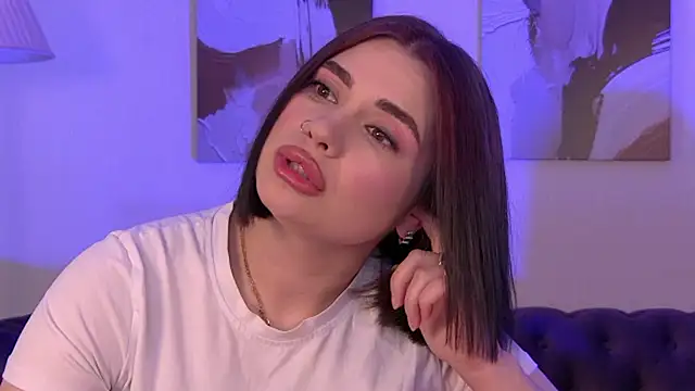 AdrianaToress live cam on StripChat