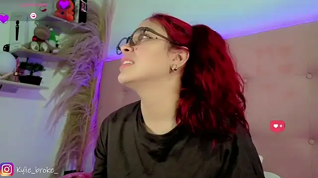 Kylie_brokee webcam