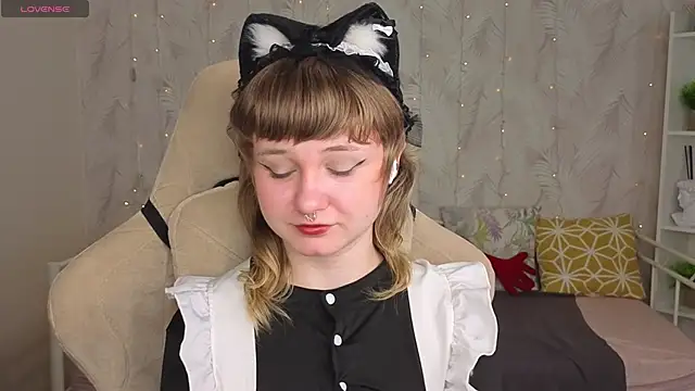 Tori_Cutie live cam on StripChat