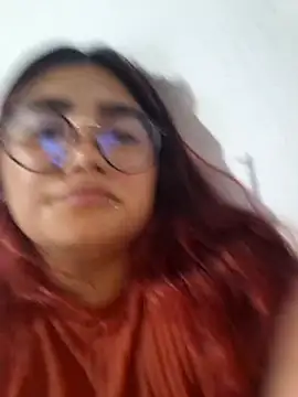 lucyheart_8 live cam on StripChat