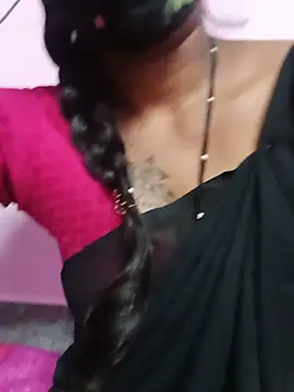 CuteDevilAnu live cam on StripChat