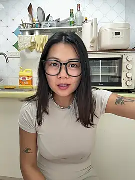 ruanruan05 Live Webcam on Stripchat
