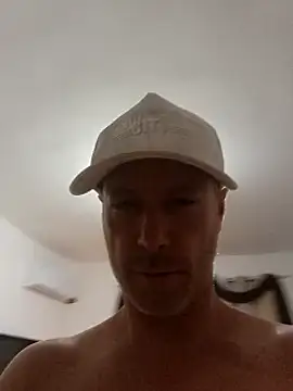 Loiroatv36 live cam on StripChat