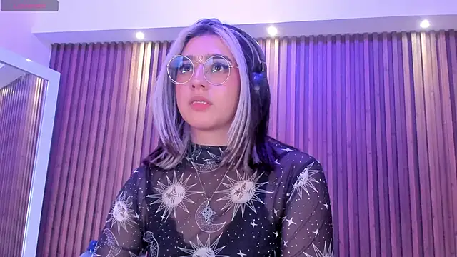 GabyRose9 webcam
