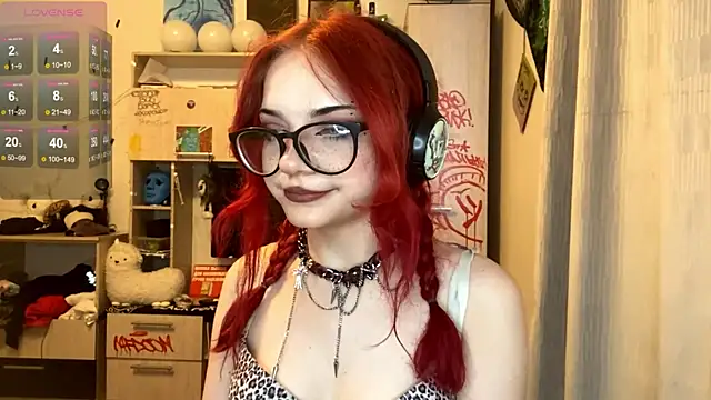 RedHeadCat webcam