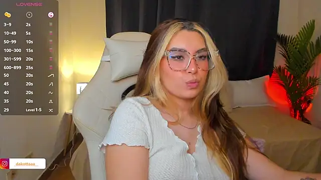 dakottaa_ webcam