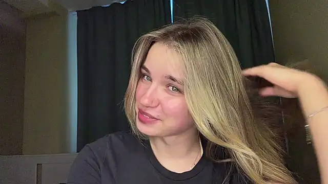 EarthaStinett Live Webcam on Stripchat