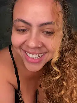 Chloe_Leaozinho webcam