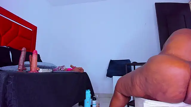 Bigasshott_ webcam