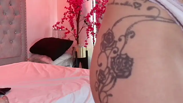 Juliieta_gray webcam