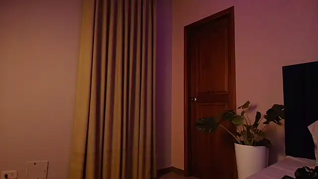 KatrionaNyx webcam