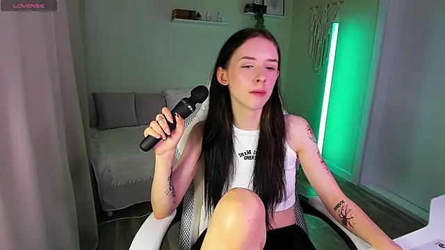 AnnaOddy webcam