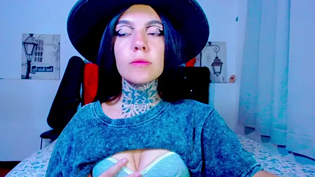 LannieGonzales webcam