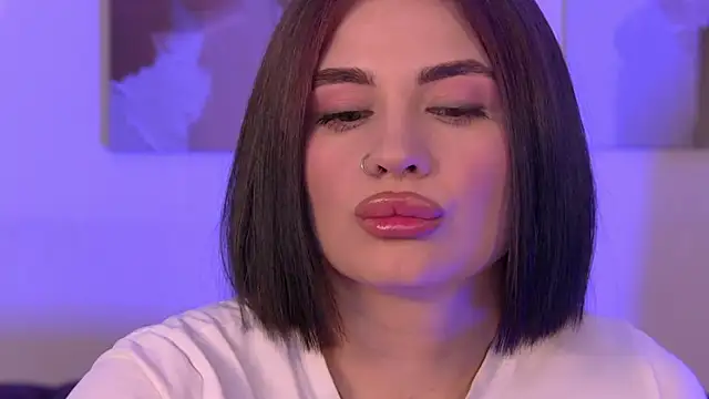 AdrianaToress webcam
