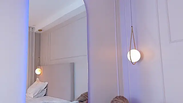 ZoeyPetit webcam