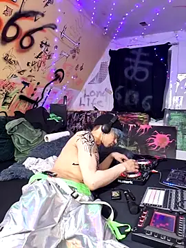 6--6--6 webcam