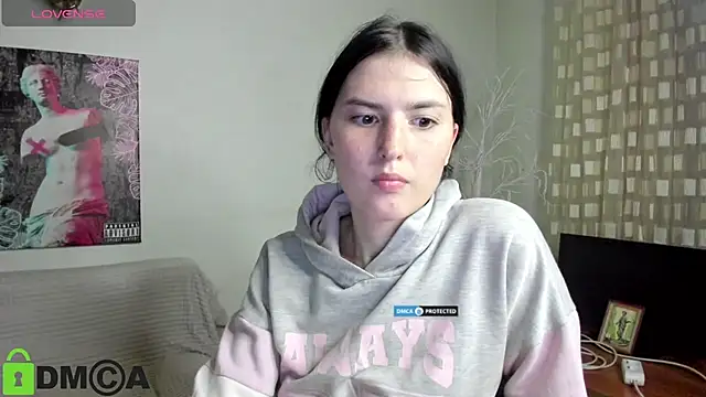 Kira_Devi webcam