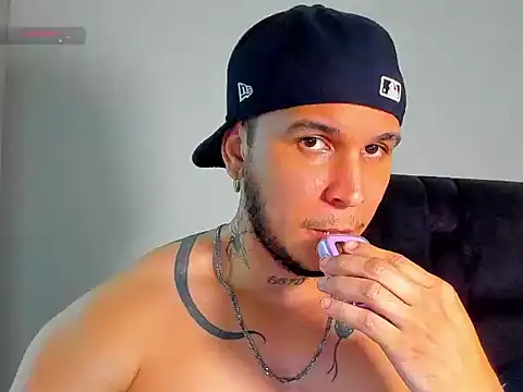 jacob_lautnerr webcam