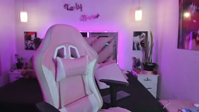 Karly_moon webcam