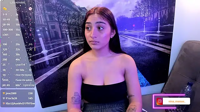 Nina-Mars live cam on StripChat