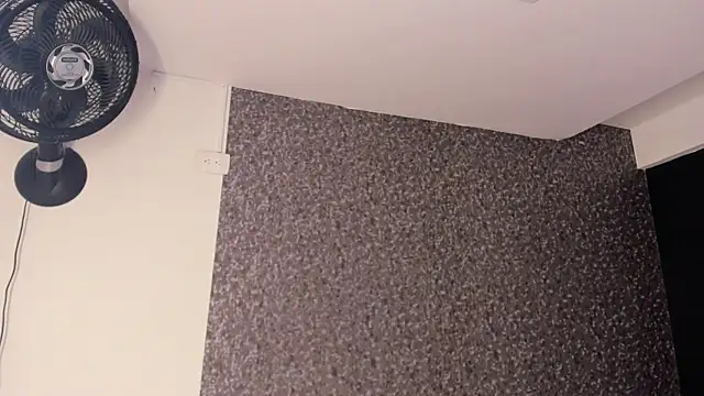 AmmyJones_ live cam on StripChat