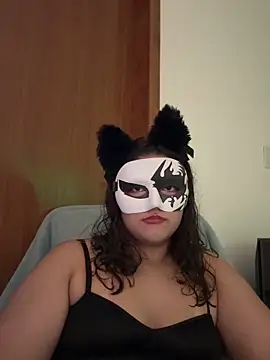 cherrybr01 live cam on StripChat