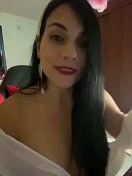 Miaswwe live cam on StripChat