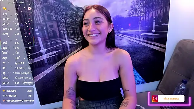 Nina-Mars live cam on StripChat