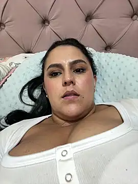 katleya_lewiis webcam
