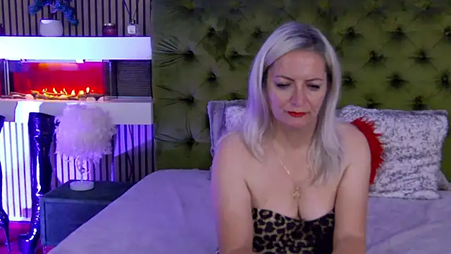 LadyTouch webcam