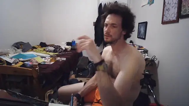 JohnnyMoves webcam