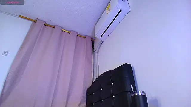 Mia_depp webcam
