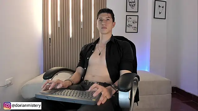 Dorianmistery2322_ webcam