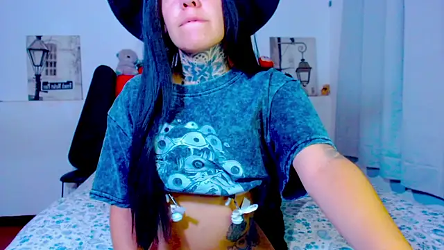 LannieGonzales webcam
