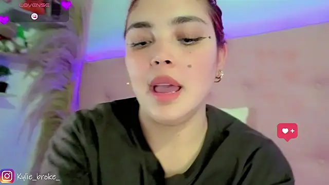 Kylie_brokee webcam