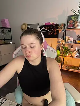 sweetest_pie live cam on StripChat
