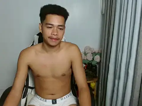 curlyasian_njxx webcam