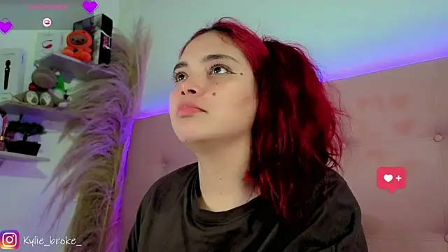 Kylie_brokee webcam